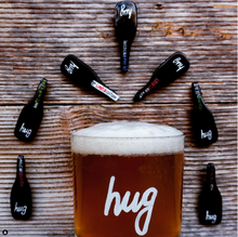 Lade das Bild in den Galerie-Viewer, #beerhug Miniature Pin